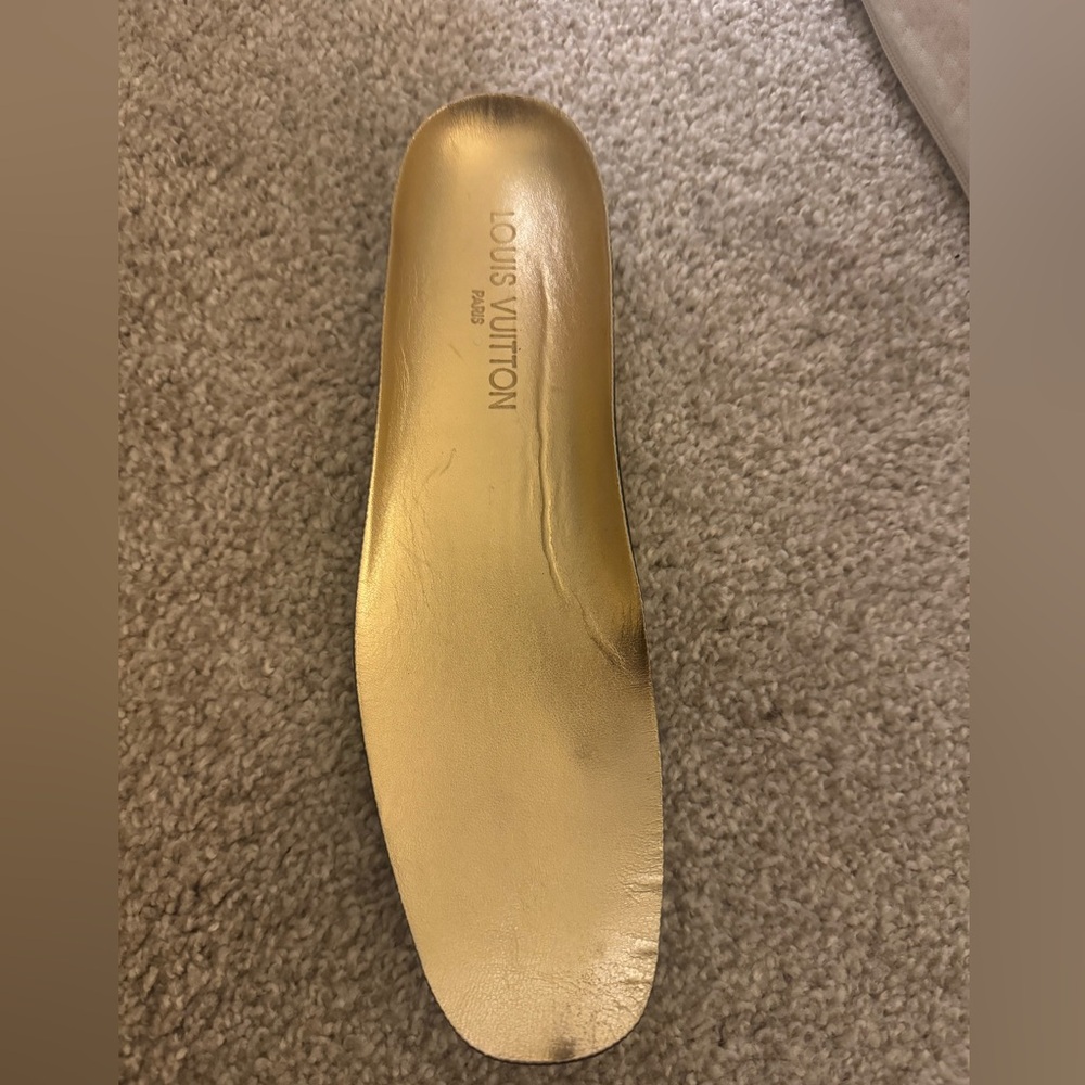 Rare Gold Pillow Louis Vuitton Gold Sneakers🥳🥳❌❌ - Picture 11 of 11